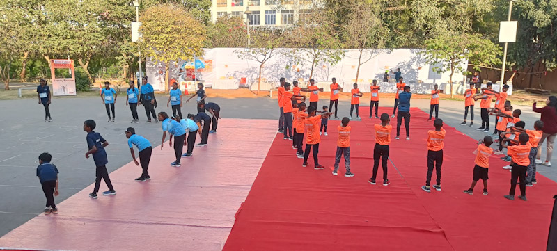 Volunteers at the aid station